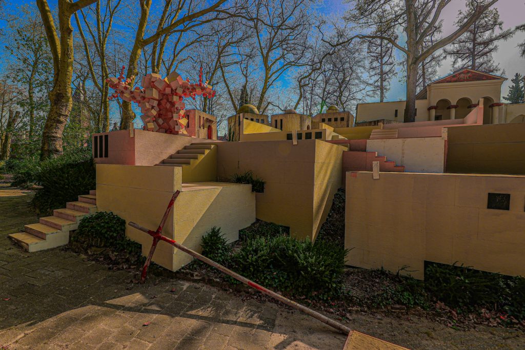 Decor Passiespelen_Adriaan de Roode